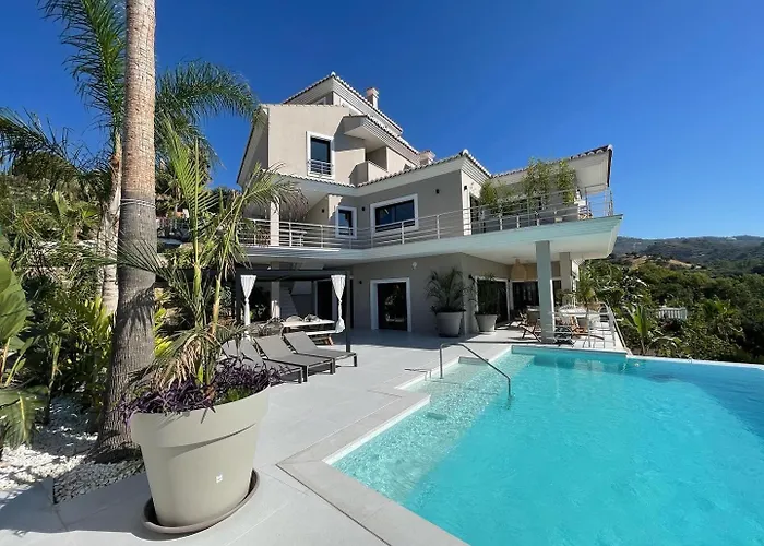 Ultimate Luxury Dream With 7 Bedrooms, Gym, And Infinity Pool 마르베야