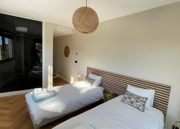 Ultimate Luxury Dream With 7 Bedrooms, Gym, And Infinity Pool 빌라
