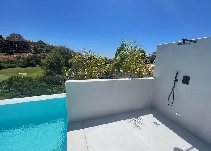 Ultimate Luxury Dream With 7 Bedrooms, Gym, And Infinity Pool 마르베야