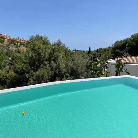 Villa Ultimate Luxury Dream With 7 Bedrooms, Gym, And Infinity Pool