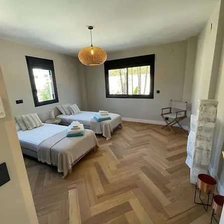 Villa Ultimate Luxury Dream With 7 Bedrooms, Gym, And Infinity Pool Marbella