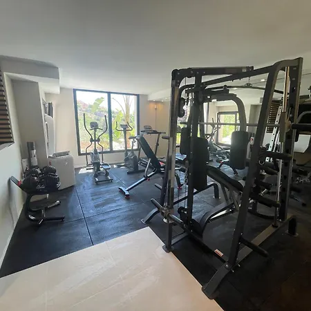 Ultimate Luxury Dream With 7 Bedrooms, Gym, And Infinity Pool * Marbella