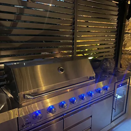 Ultimate Luxury Dream With 7 Bedrooms, Gym, And Infinity Pool Villa