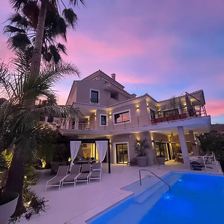 Ultimate Luxury Dream With 7 Bedrooms, Gym, And Infinity Pool ヴィラ