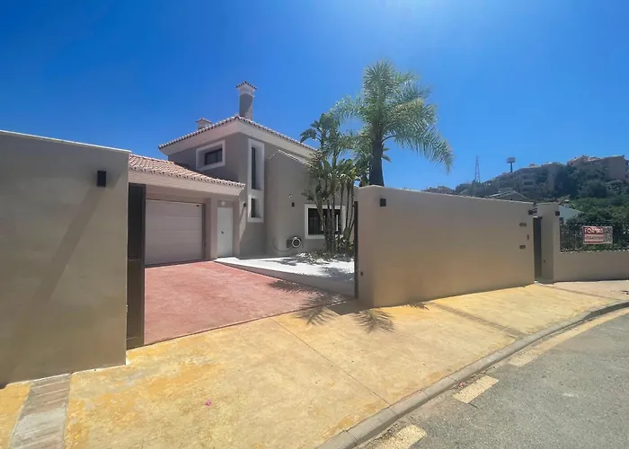 Ultimate Luxury Dream With 7 Bedrooms, Gym, And Infinity Pool * Marbella