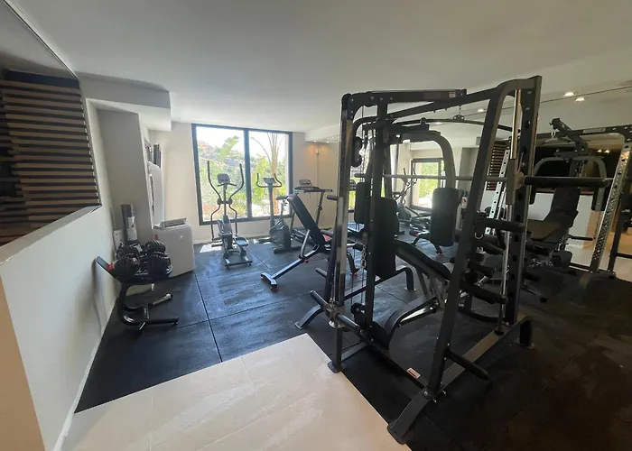 Ultimate Luxury Dream With 7 Bedrooms, Gym, And Infinity Pool * Marbella