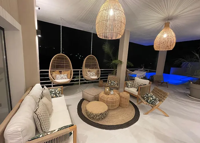 Ultimate Luxury Dream With 7 Bedrooms, Gym, And Infinity Pool Villa *