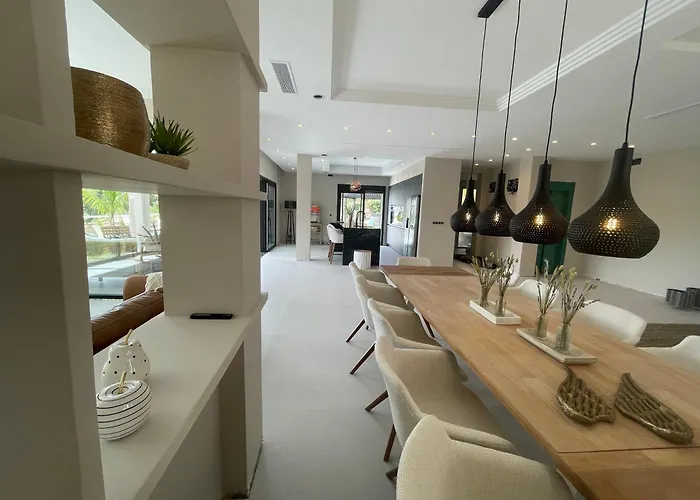 Ultimate Luxury Dream With 7 Bedrooms, Gym, And Infinity Pool Βίλα *