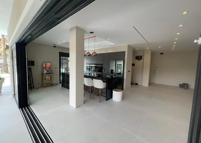 Ultimate Luxury Dream With 7 Bedrooms, Gym, And Infinity Pool * Μαρμπέλλα