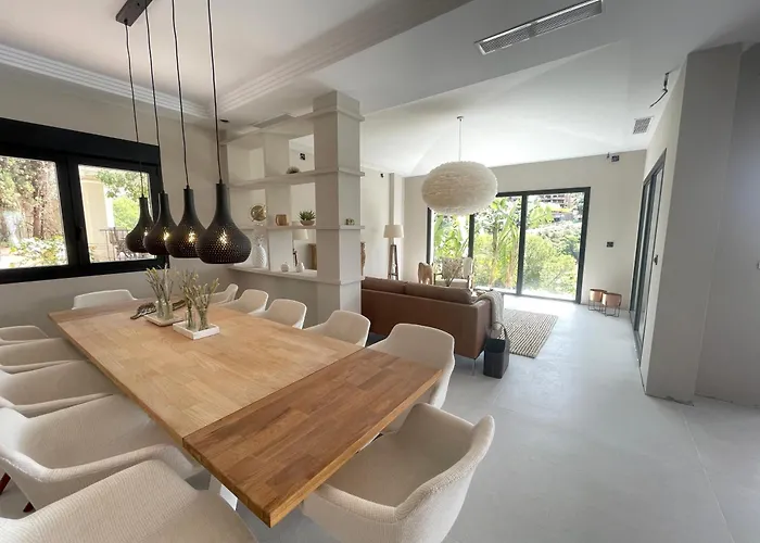 Ultimate Luxury Dream With 7 Bedrooms, Gym, And Infinity Pool