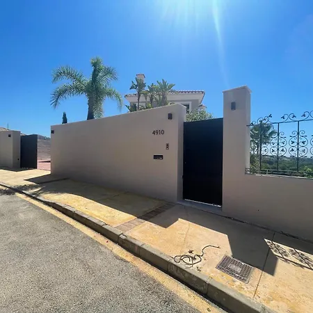 Vila Ultimate Luxury Dream With 7 Bedrooms, Gym, And Infinity Pool *