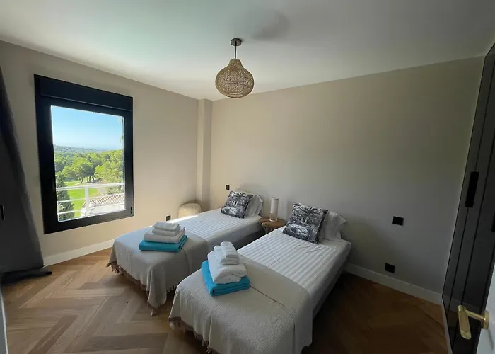Ultimate Luxury Dream With 7 Bedrooms, Gym, And Infinity Pool Vila