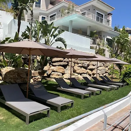 Villa Ultimate Luxury Dream With 7 Bedrooms, Gym, And Infinity Pool Marbella