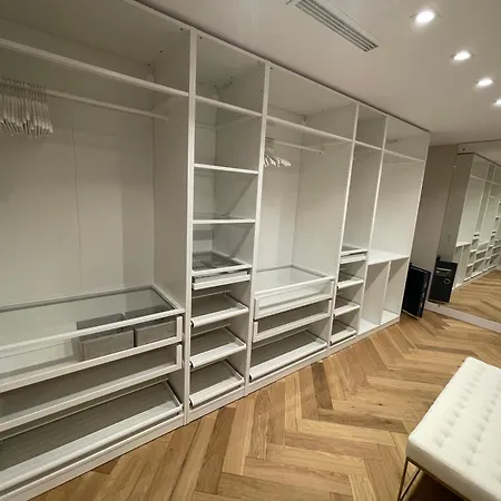 Ultimate Luxury Dream With 7 Bedrooms, Gym, And Infinity Pool Villa